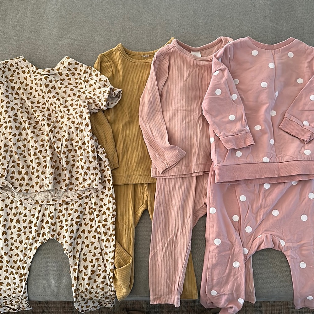 H&M baby girl 9-12m outfits - 4 outfits